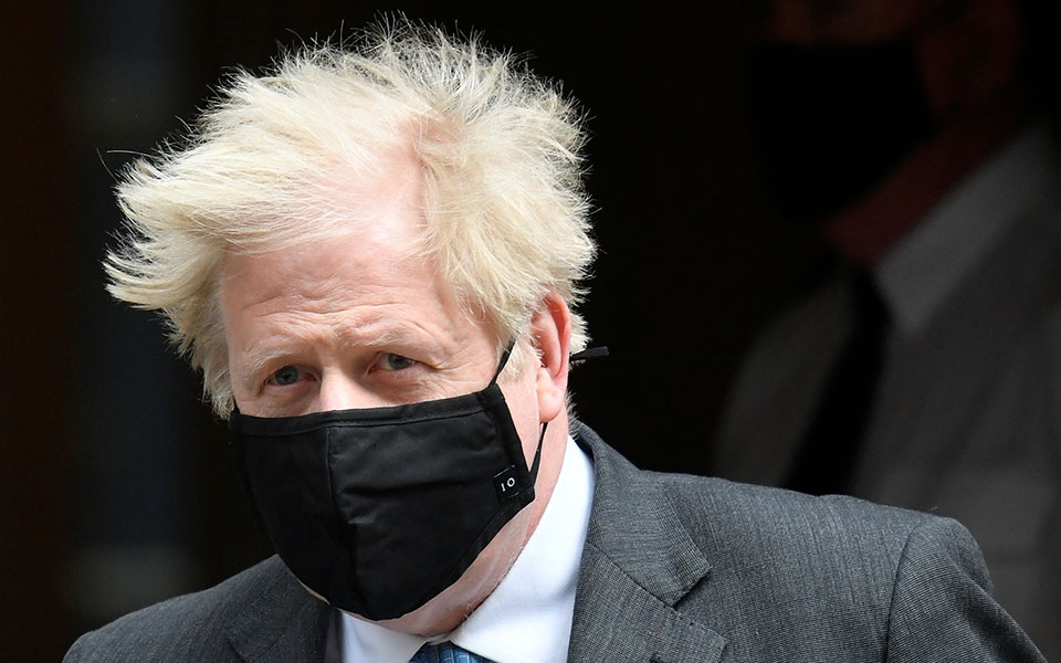 wallpaper-gate-αντιμέτωπος-με-επίσημη-έρευνα-ο-μπ-561347464