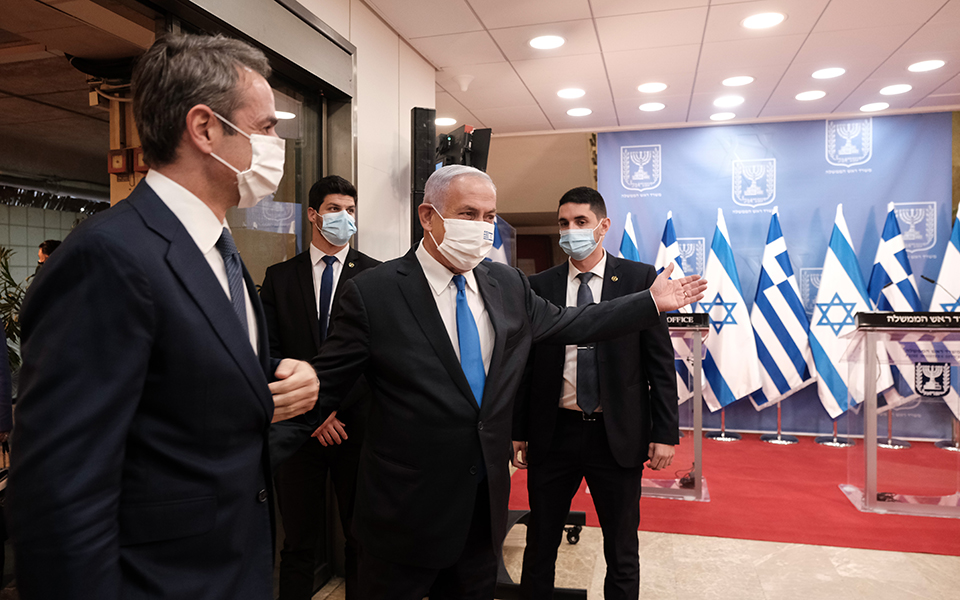 Ισραηλινό φάρμακο κατά της Covid: Η δίμηνη «διαδρομή» προς την Ελλάδα – Η συνέντευξη του Ναντίρ Αρμπέρ στην «Κ»-1