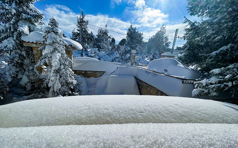 στα-λευκά-πολλές-περιοχές-της-δυτικής-561322519