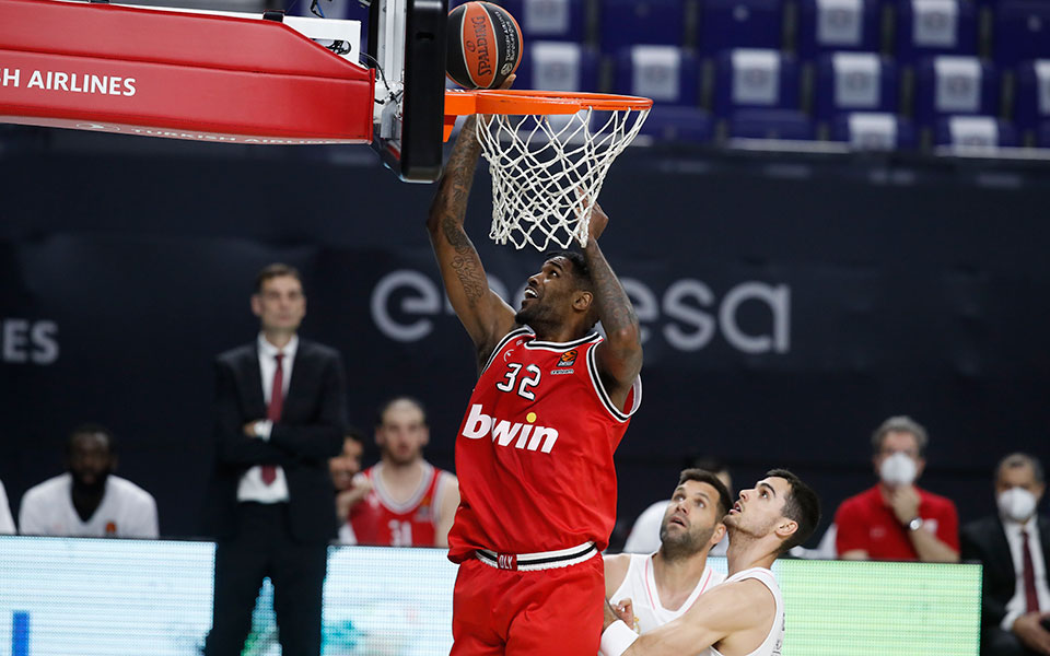 ολυμπιακός-αναμενόμενη-ήττα-από-την-ρ-561316798