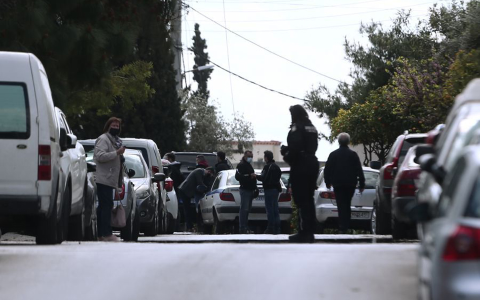 Δολοφονία Καραϊβάζ: Η ΕΛ.ΑΣ. σκανάρει τον τόπο του εγκλήματος – Σε εξέλιξη οι έρευνες-3