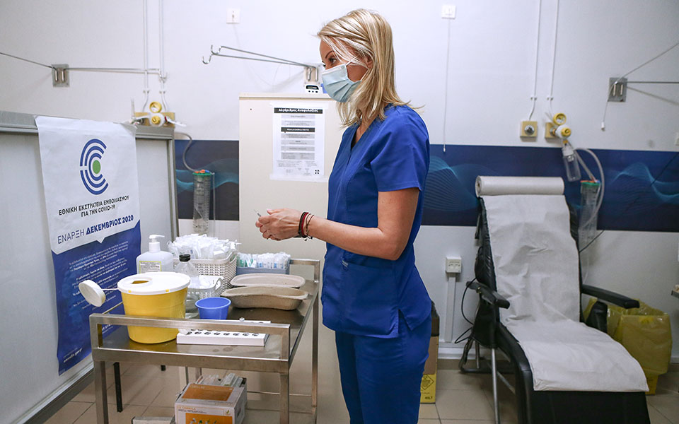 ανοίγει-απόψε-η-πλατφόρμα-εμβολιασμώ-561347758