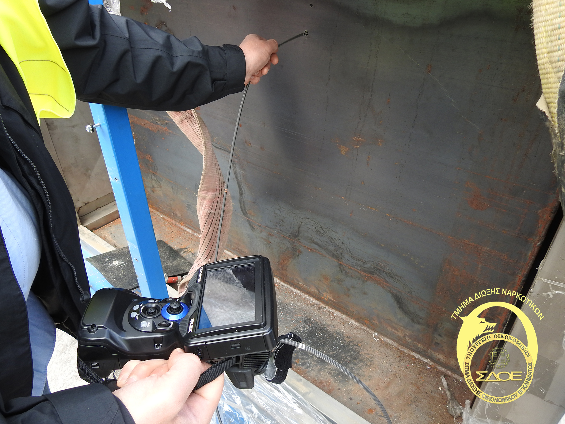 ΣΔΟΕ: Πώς εντοπίστηκαν οι 4,3 τόνοι κάνναβης στο λιμάνι του Πειραιά (φωτογραφίες – βίντεο)-3