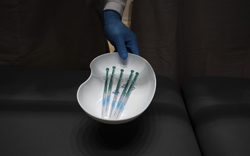 εκπα-πόσο-διαρκεί-η-προστασία-των-εμβο-561338494