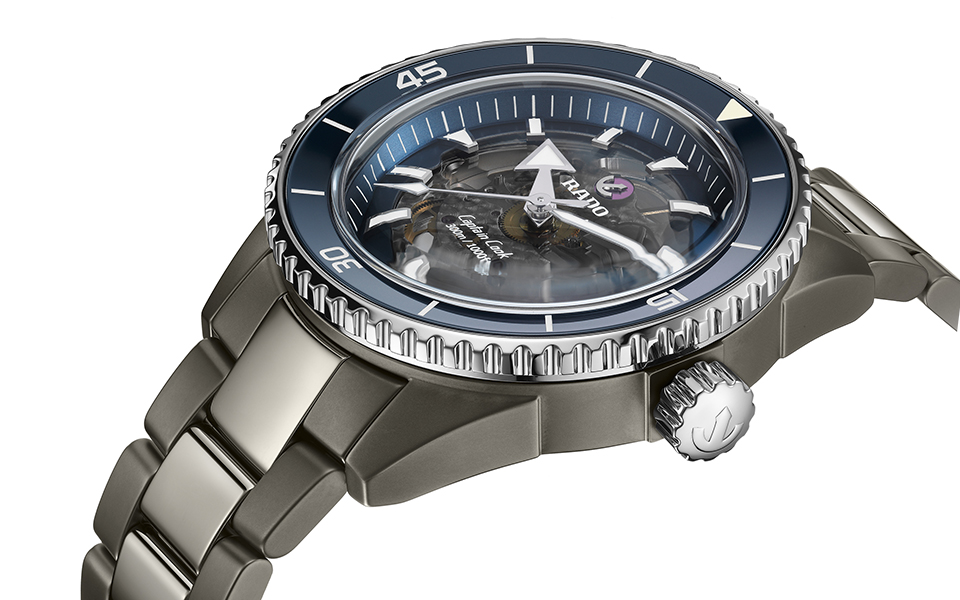 ποιο-αγαπημένο-υλικό-της-rado-ντύνει-το-νέo-c-561318997