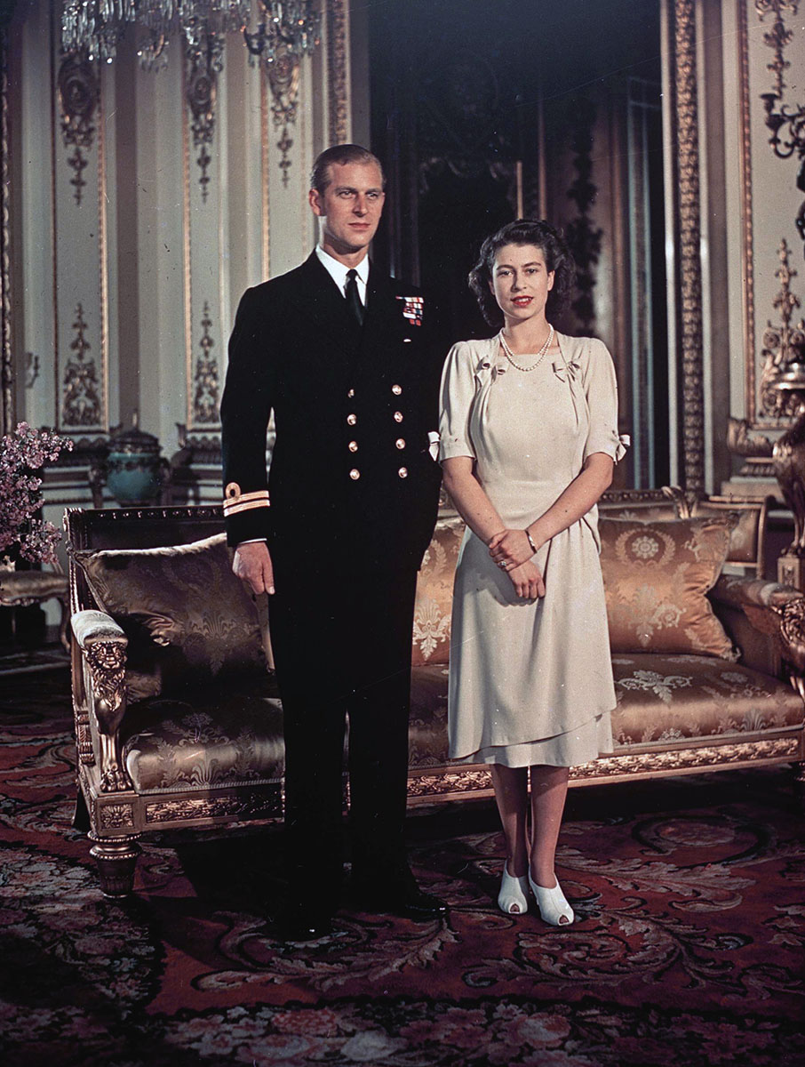 Πρίγκιπας Φίλιππος: Η γνωριμία με την Ελισάβετ, οι επικρίσεις και τα κοφτά σχόλια-4