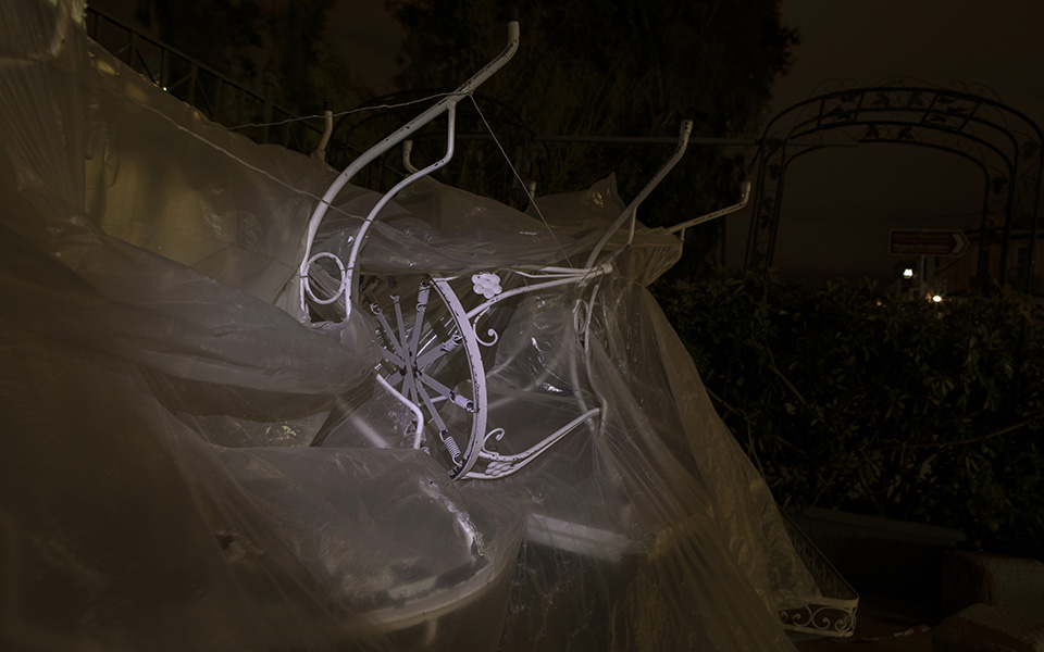 Περιμένοντας σιωπηλά το άνοιγμα: Οι καφετέριες της Αθήνας εν μέσω lockdown (εικόνες)-2