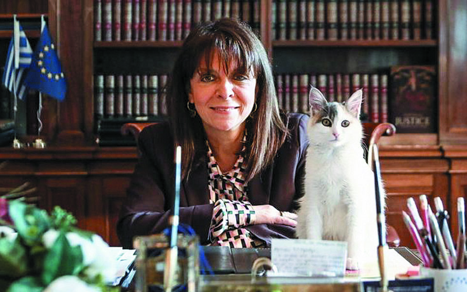 Οταν η Καλυψώ του Προεδρικού Μεγάρου απέκτησε ανταγωνιστή τον Πίνατ στο Μαξίμου-1