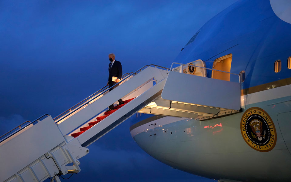 ο-μπάιντεν-παρουσίασε-επενδυτικό-σχέ-561313858