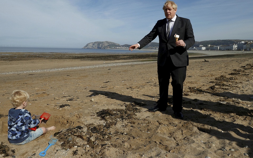 Βρετανία: Μεγαλώνει ο πονοκέφαλος για τον Μπόρις Τζόνσον-1