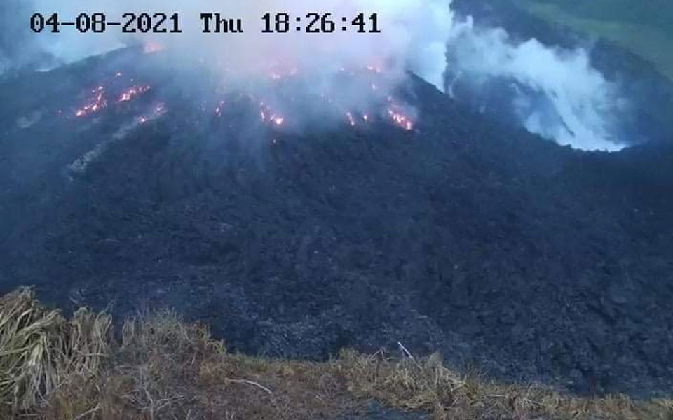 Έκρηξη ηφαιστείου στην Καραϊβική-1