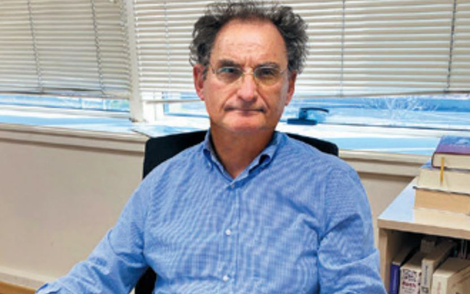 το-πολύτιμο-βλέμμα-της-κ-561343264