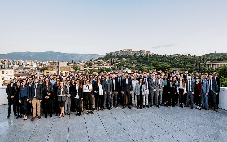 dialectica-ευκαιρίες-στους-νέους-561341875