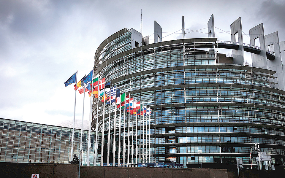 κομισιόν-πώς-θα-χρηματοδοτηθεί-το-ταμ-561330934