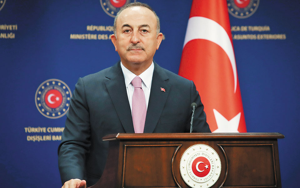 σύννεφα-μεταξύ-ηπα-και-τουρκίας-561313960