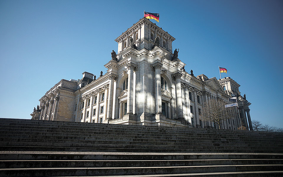 «Κόλλησε» η γερμανική μηχανή-1