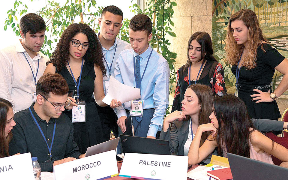 σπίτι-της-ευρώπης-μια-μηχανή-παραγω-561315718