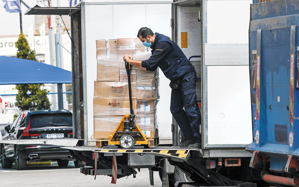 δύο-μήνες-δύσκολης-συνύπαρξης-με-τον-ι-561320812