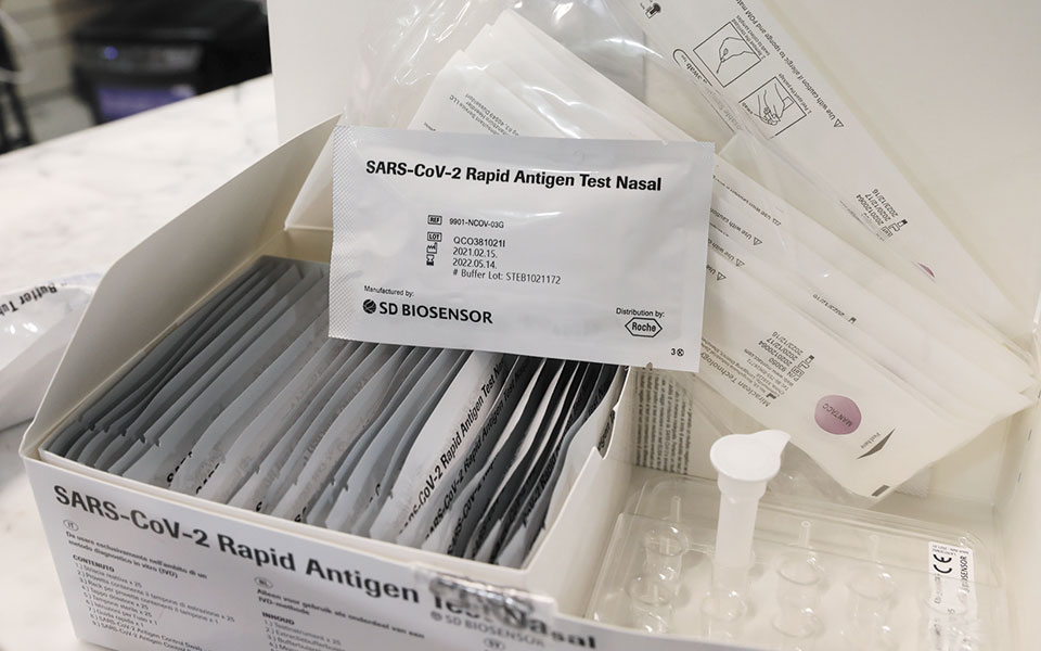 self-tests-επιστροφή-στα-θρανία-με-διαφωνίες-561322402