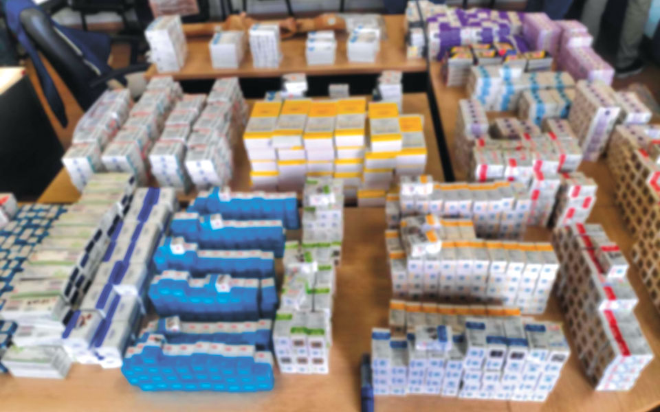 η-αποθήκη-με-τα-αναβολικά-και-οι-διασυν-561323824