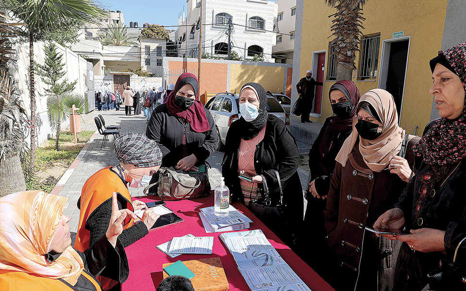 ισχυρή-αμφισβήτηση-του-μαχμούντ-αμπά-561326350