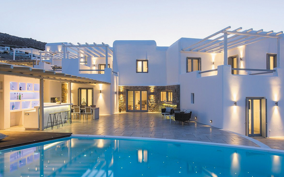 τρέχουν-οι-κρατήσεις-από-εμβολιασμ-561326842