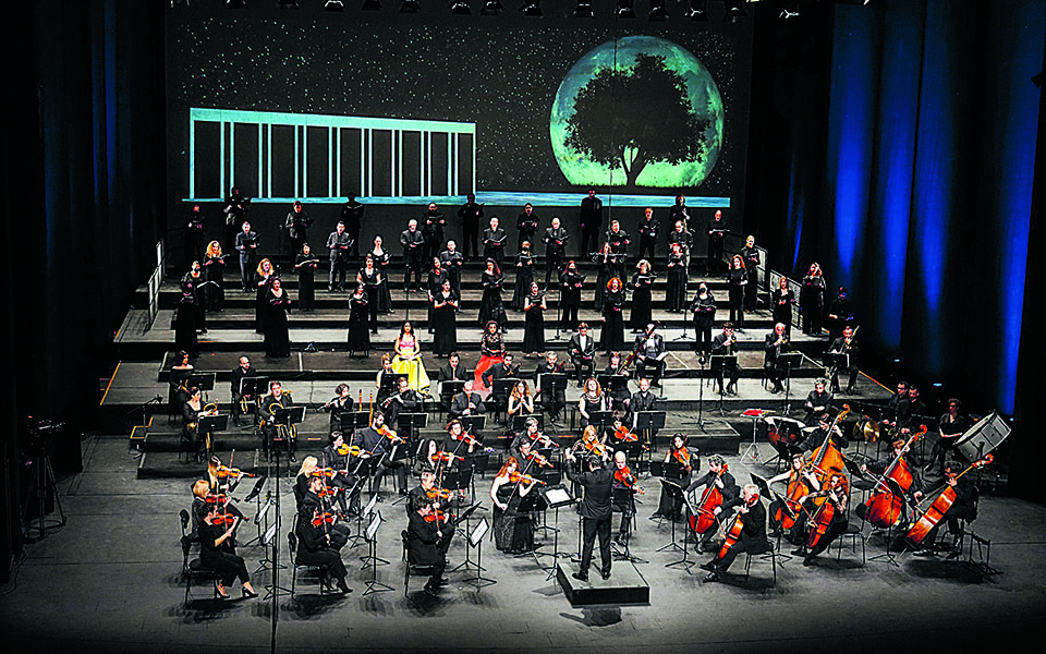 μεγαλόπρεπη-ενάτη-για-τα-τριάντα-χρόν-561333787