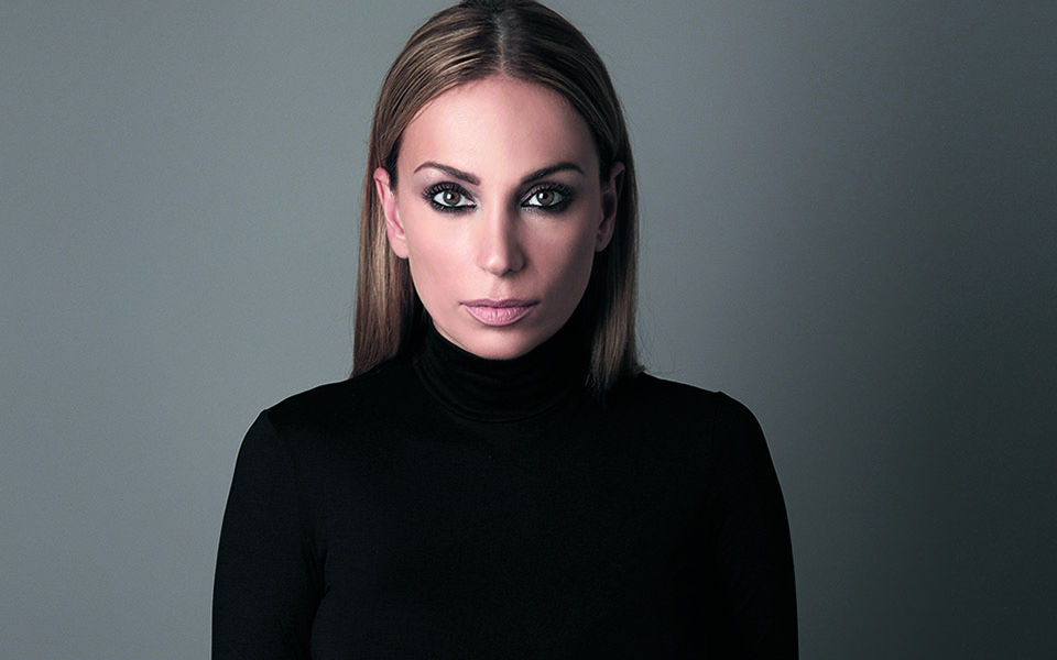 ενα-εικοσιτετράωρο-με-την-τραγουδίστ-561333661