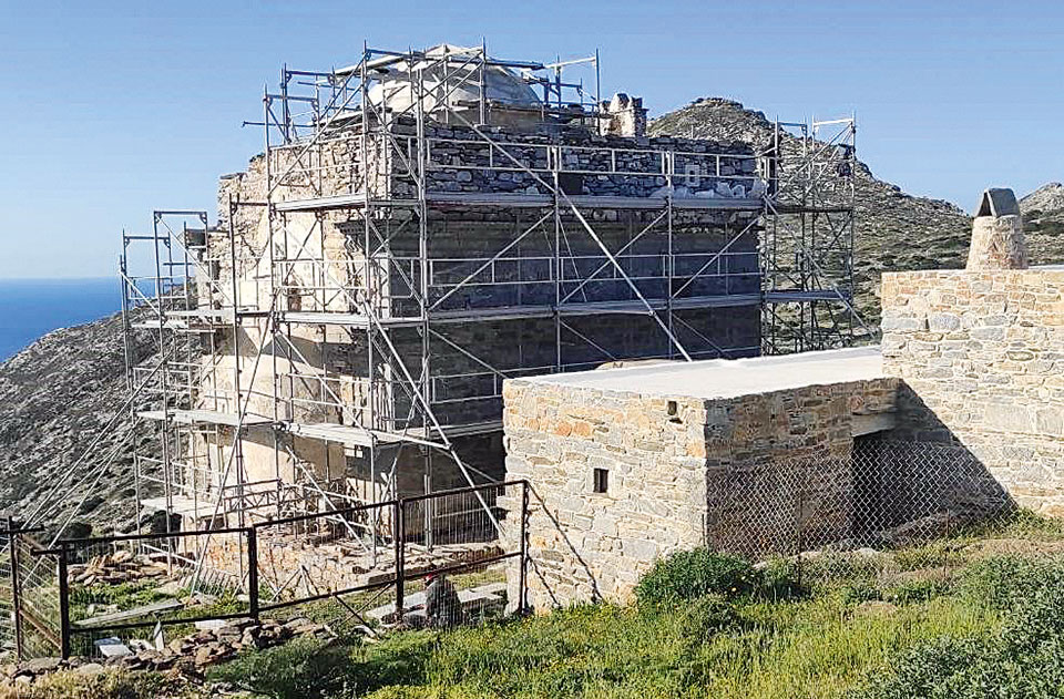 Οι κάτοικοι της Σικίνου ετοιμάζονται για ένα καλοκαίρι όλο αισιοδοξία-1