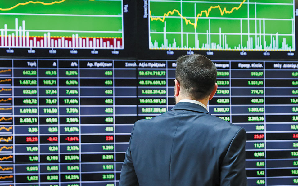 χρηματιστήριο-έκλεισε-πάνω-από-τις-900-μ-561331189