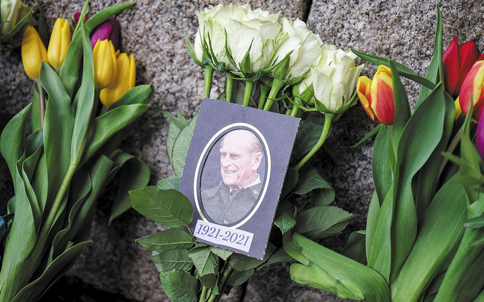 βασίλισσα-ελισάβετ-πρώτη-δημόσια-εμφ-561331564