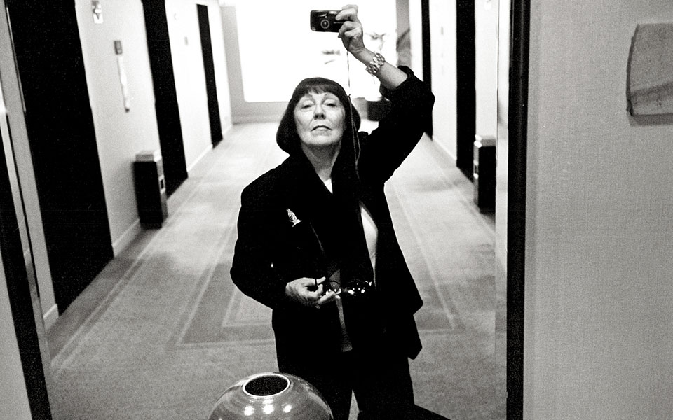 η-κυρία-νιούτον-561331843