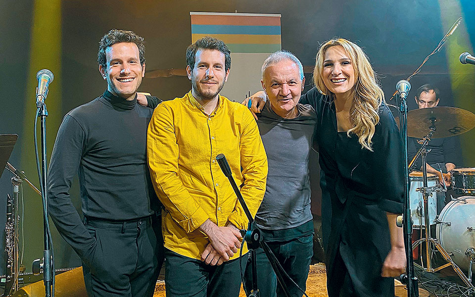 τραγούδια-που-ακούγονται-πιο-βαθιά-561334285