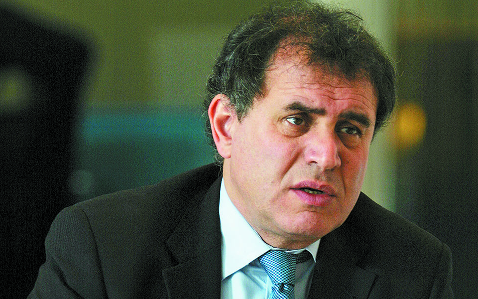 ο-νουριέλ-ρουμπινί-στην-κ-η-ελλάδα-επ-561334735