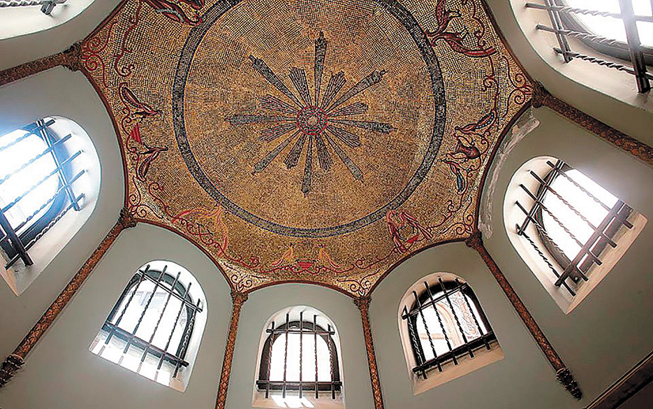 Τινάζοντας τη… λήθη από κτίρια της Αθήνας-6