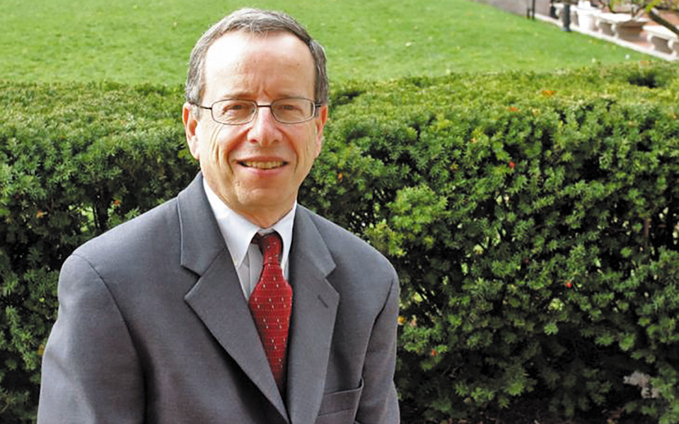 η-πραγματική-δημοσιογραφία-στέκει-ακ-561343573