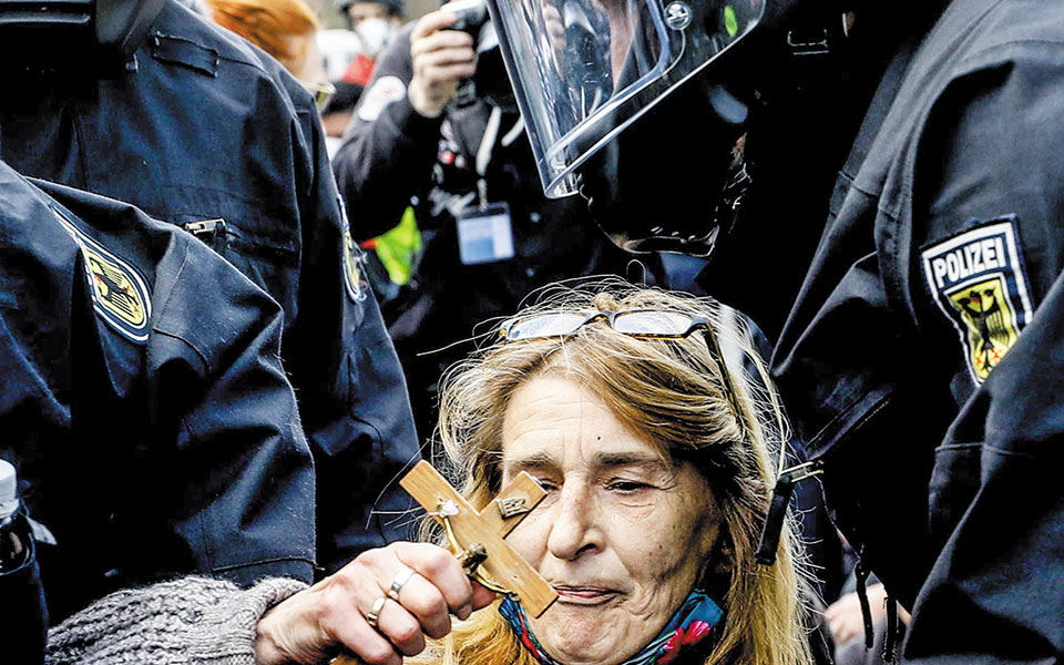 γερμανία-διαδηλώσεις-κατά-αυστηρών-μ-561339463