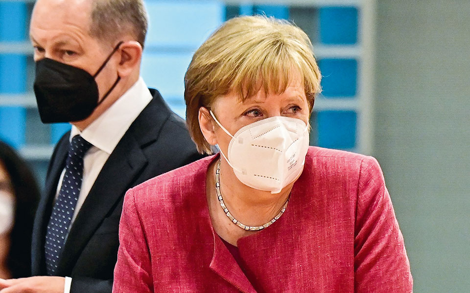 η-μέρκελ-υπέρ-κοινής-γραμμής-στα-εμβόλ-561339721