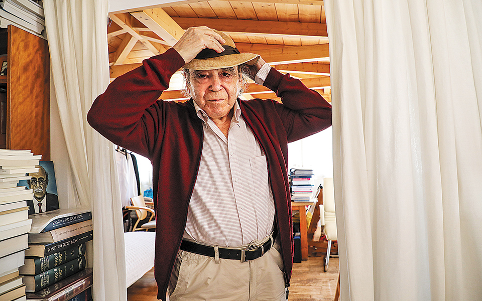 θανάσης-βαλτινός-1932-2024-εφυγε-ένας-κορυ-561342220