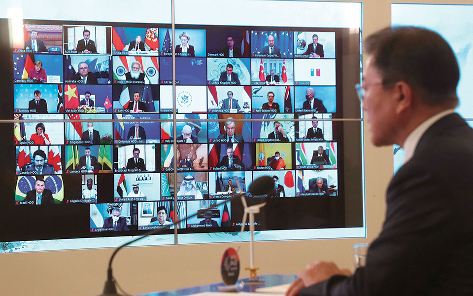 εκπομπές-ρύπων-μείωση-στο-μισό-έως-το-2030-561340906