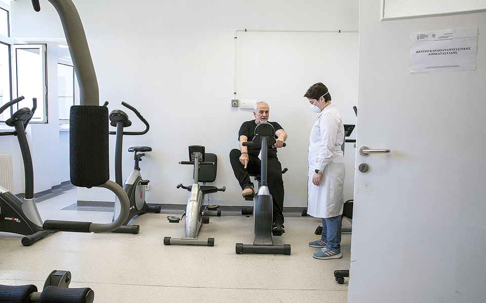 κορωνοϊός-ο-μακρύς-αγώνας-μετά-το-εξιτ-561343357