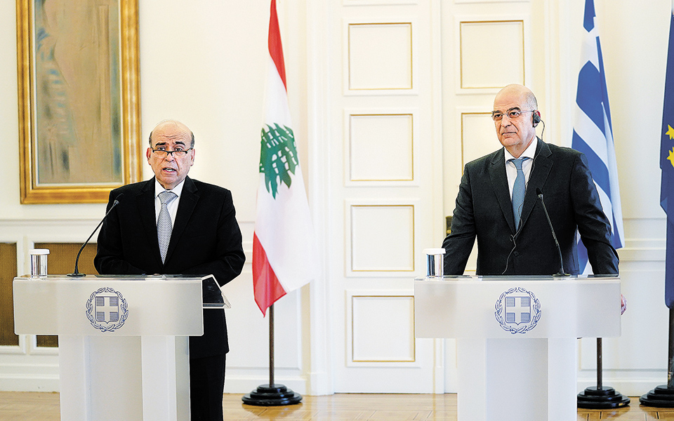 η-βηρυτός-η-αθήνα-το-διαλυμένο-λιμάνι-561343585