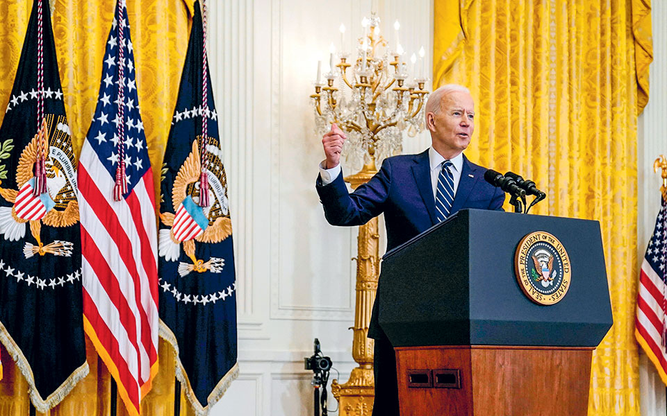 τζο-μπάιντεν-διπλασιάζει-τη-φορολογί-561342649