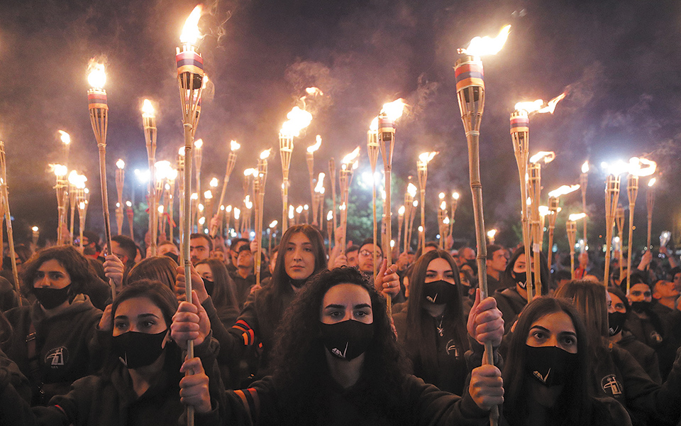 στις-συμπληγάδες-ηπα-ρωσίας-ο-ερντο-561343597