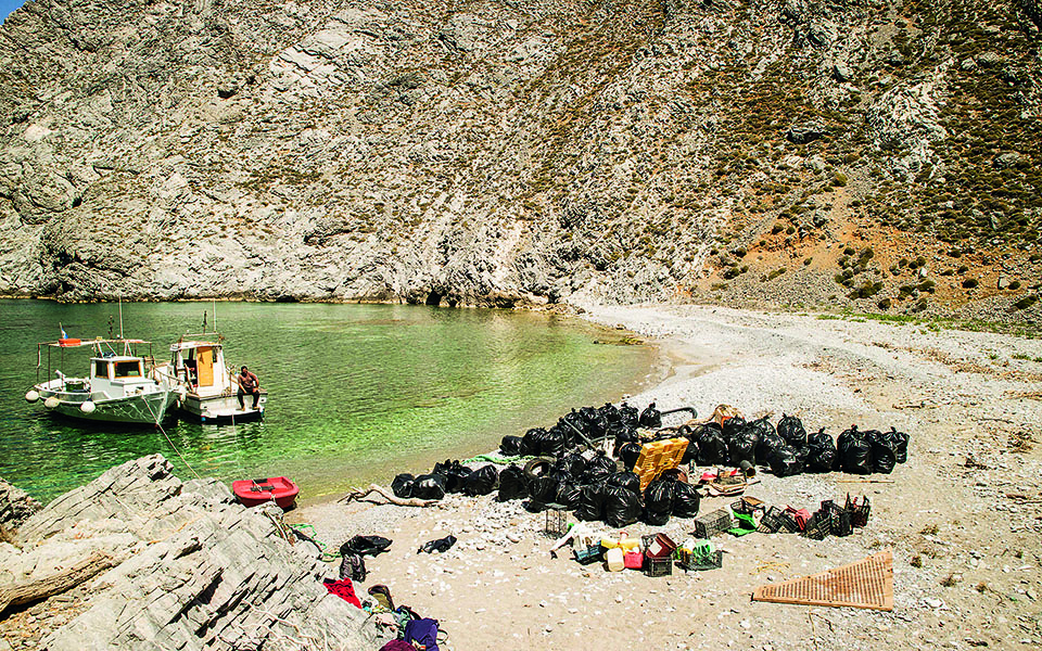 οταν-οι-ψαράδες-δίνουν-ανάσες-στις-θ-561349690