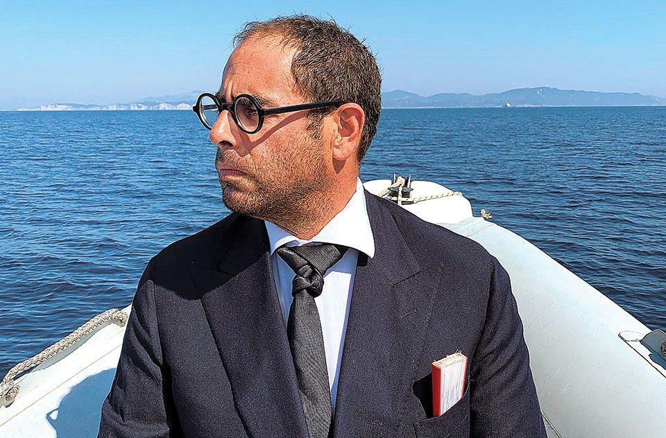 Η Salty Bag με τη δική της φατούρα, που ματαχρησιμοποιεί πανιά-1