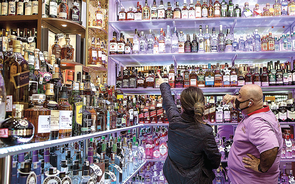 τουρκία-αντιαλκοολικό-lockdown-561348403