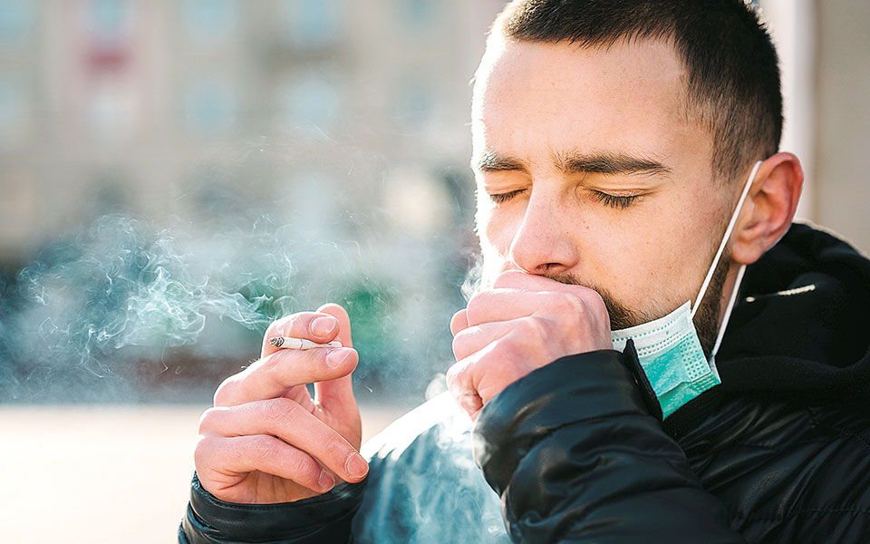 δημήτρης-λινός-το-κάπνισμα-σε-περίο-561348661