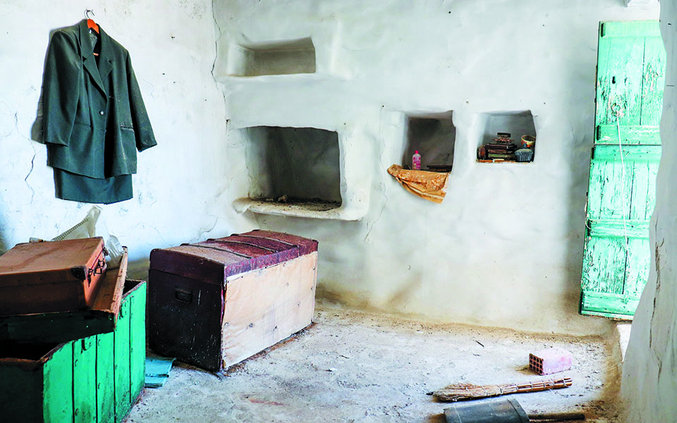 «Αρχαιολογία του Χτες»: ερειπωμένα σπίτια και υποστατικά του Αιγαίου σιγοψιθυρίζουν την ιστορία τους-2