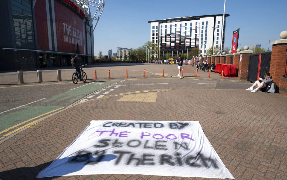 Ευρωπαϊκή Σούπερ Λίγκα: Η «κόκκινη κάρτα» των Άγγλων οπαδών στις ομάδες τους-7